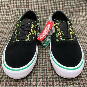 NWT Shake Junt Era Pro Vans